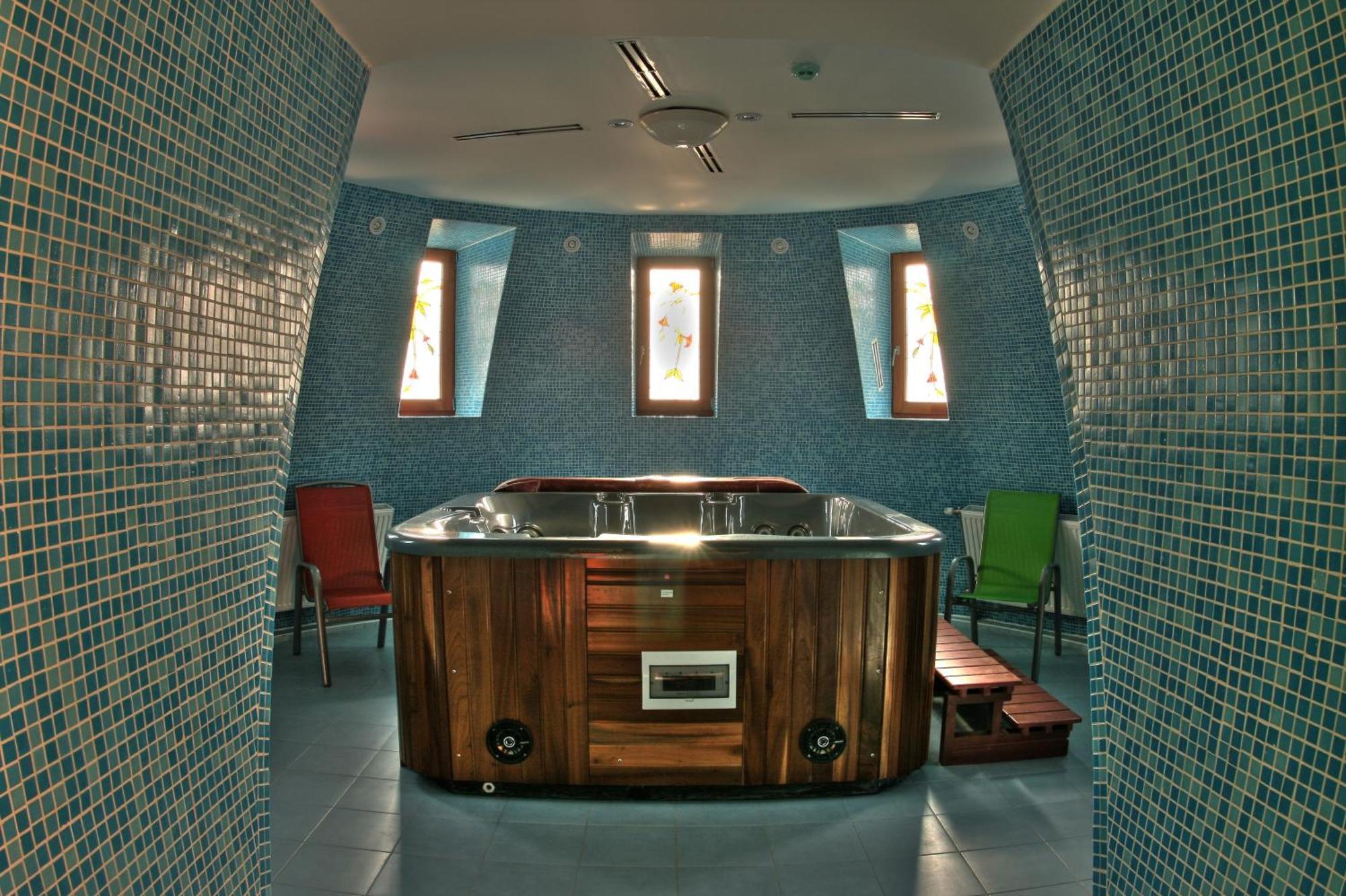 Hotel Jarja Hajdúszoboszló Buitenkant foto