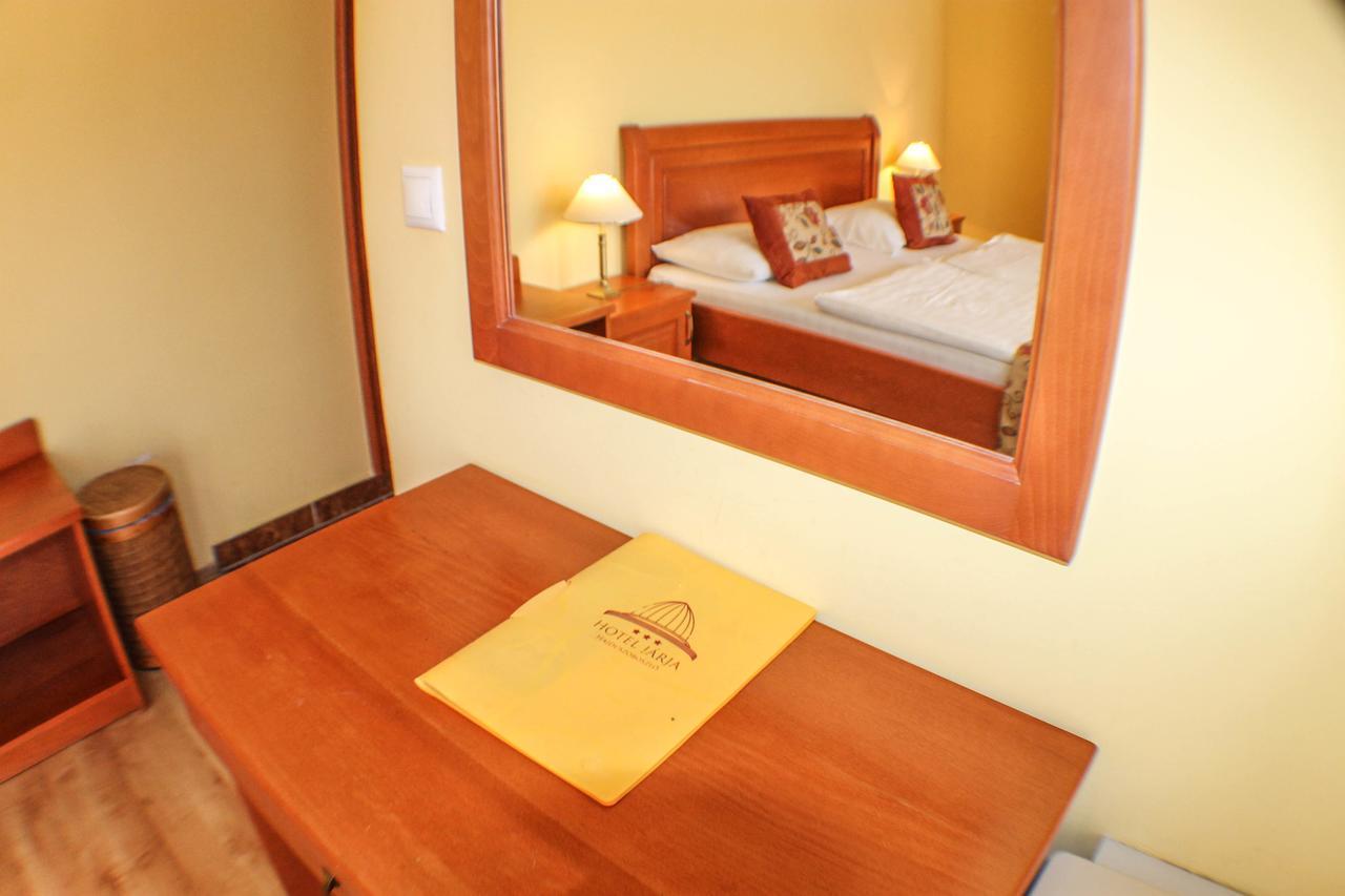 Hotel Jarja Hajdúszoboszló Buitenkant foto