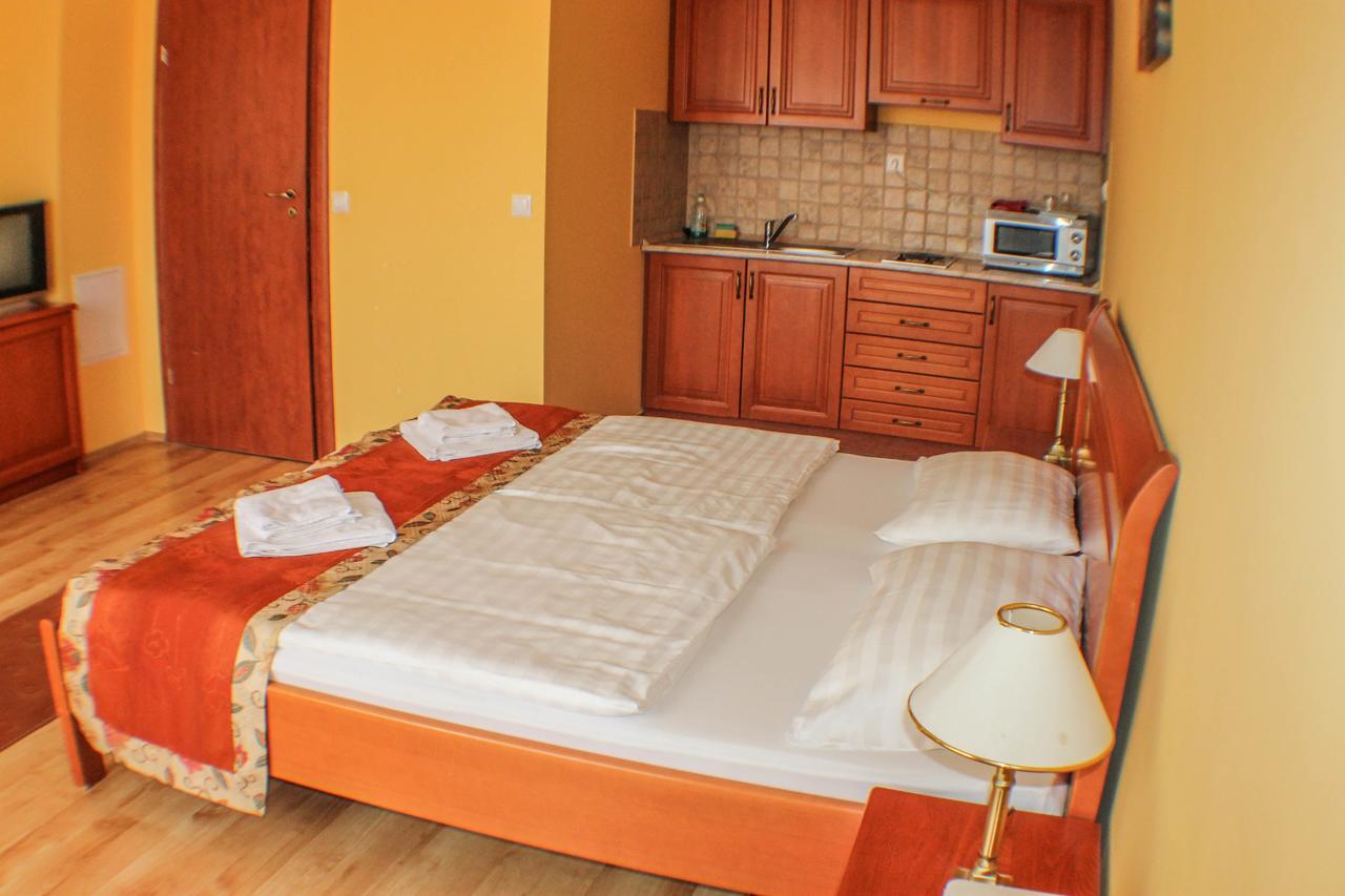 Hotel Jarja Hajdúszoboszló Buitenkant foto
