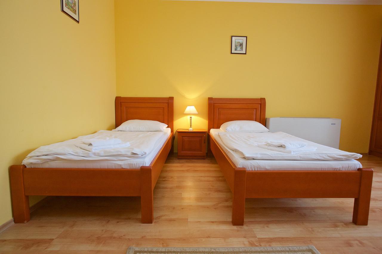 Hotel Jarja Hajdúszoboszló Buitenkant foto